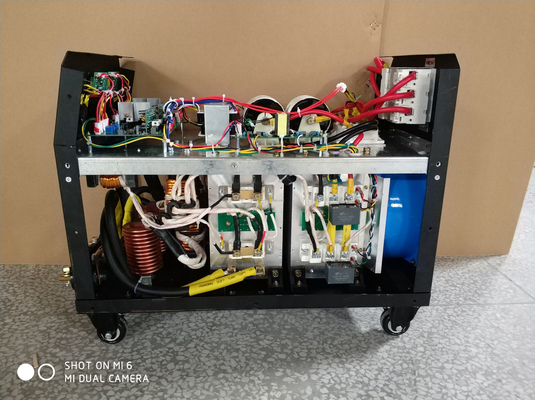Máquina de soldadura de 4 módulos ZX7-1000 MMA 32 44 60% Ciclo de trabalho Inverter IGBT